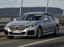 BMW 7 Series (2019) M-Sport - Tworzenie wzorów karoserii i wnętrza. Sprzedaż szablonów w formie elektronicznej do cięcia na folii ochronnej na ploterze