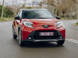 Toyota Aygo (2022) - 차체와 내부의 패턴 만들기. 플로터의 페인트 보호 필름 절단 용 전자 형태의 템플릿 판매