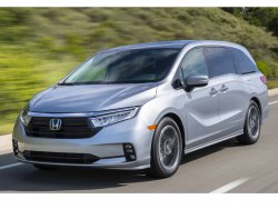Honda Odyssey (2021) - Produccíon de plantillas para proteger carrocería y habitáculo de un coche con antigrava cubierta protectora. Plantillas para el corte en ploteador. Protección de elementos brillantes de habitáculo, pantallas, plástico.