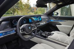 BMW 7 series (2022) M-sport - Criação de padrões de carroçaria e interior. Venda de modelos em formato electrónico para corte em película de protecção de tinta numa plotadora