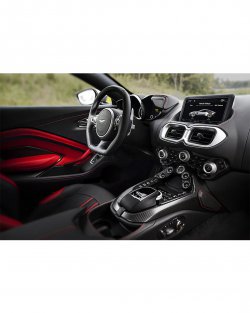 Aston Martin Vantage (2017) - Produccíon de plantillas para proteger carrocería y habitáculo de un coche con antigrava cubierta protectora. Plantillas para el corte en ploteador. Protección de elementos brillantes de habitáculo, pantallas, plástico.