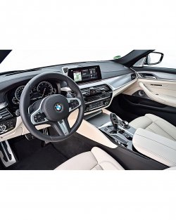 BMW 5-series (2018) - Tạo các mẫu thân xe và nội thất. Bán các mẫu ở dạng điện tử để cắt trên màng bảo vệ sơn trên máy vẽ