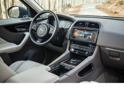 Jaguar F-Pace (2016)  - Criação de padrões de carroçaria e interior. Venda de modelos em formato electrónico para corte em película de protecção de tinta numa plotadora