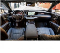 Lexus LS (2019)  - Tạo các mẫu thân xe và nội thất. Bán các mẫu ở dạng điện tử để cắt trên màng bảo vệ sơn trên máy vẽ