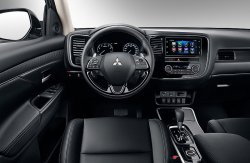 Mitsubishi Outlander 2018 - Produccíon de plantillas para proteger carrocería y habitáculo de un coche con antigrava cubierta protectora. Plantillas para el corte en ploteador. Protección de elementos brillantes de habitáculo, pantallas, plástico.