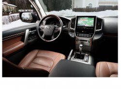 Toyota Land Cruiser 200 (2015) - Tworzenie wzorów karoserii i wnętrza. Sprzedaż szablonów w formie elektronicznej do cięcia na folii ochronnej na ploterze