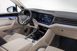 Volkswagen Touareg (2018) - Erstellen von Mustern für Karosserie und Innenraum. Verkauf von Vorlagen in elektronischer Form zum Schneiden von Schutzfolien auf einem Plotter