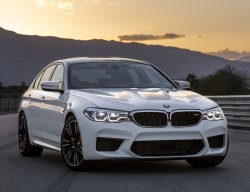BMW M5 (F90) 2018 - Tworzenie wzorów karoserii i wnętrza. Sprzedaż szablonów w formie elektronicznej do cięcia na folii ochronnej na ploterze